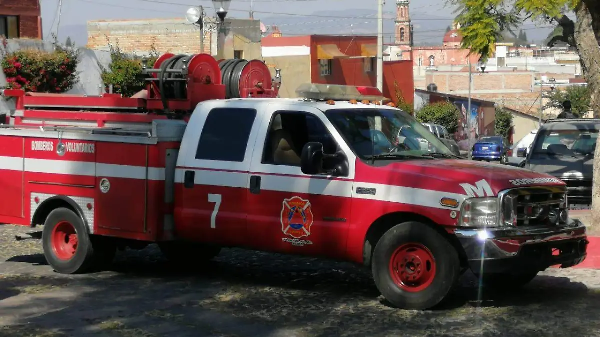 01 DIC BOMBEROS SE DEPLAZARON